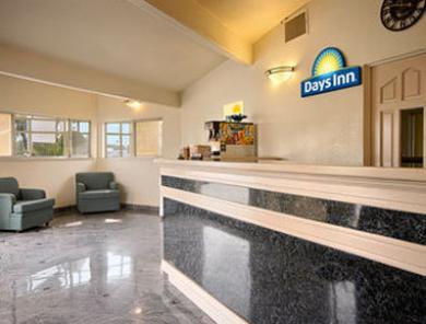 Days By Wyndham Gateway To Yosemite Hotel